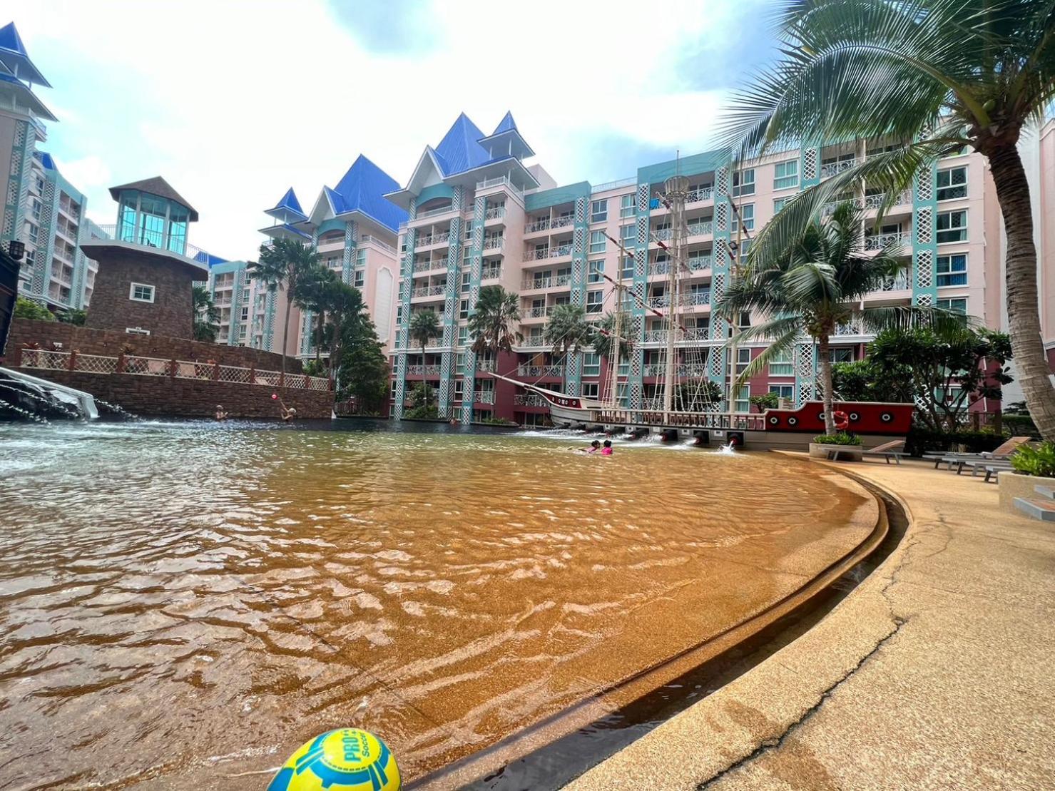 Aparthotel Grande Cariibbean Pattaya By Thita Esterno foto