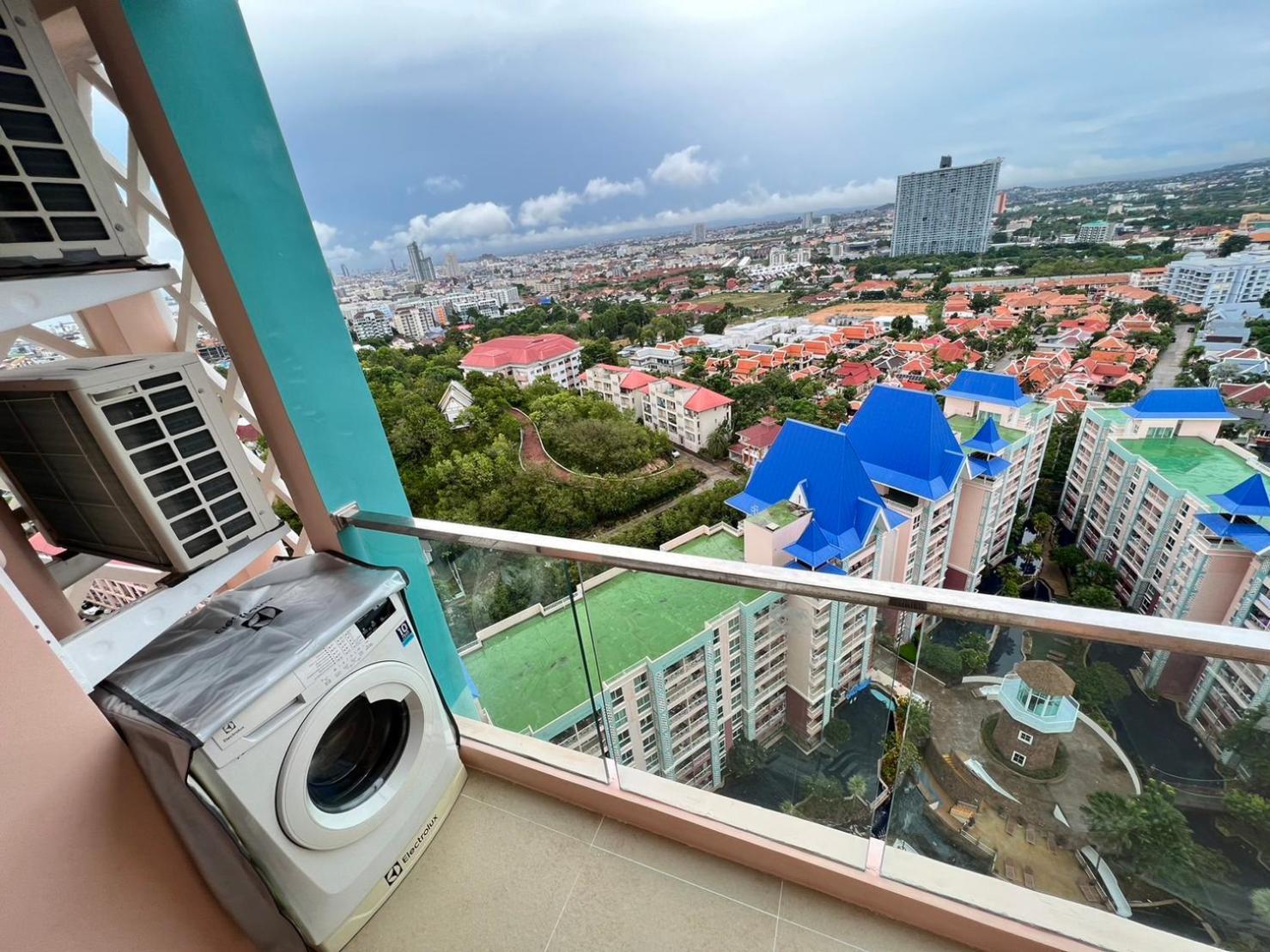 Aparthotel Grande Cariibbean Pattaya By Thita Esterno foto