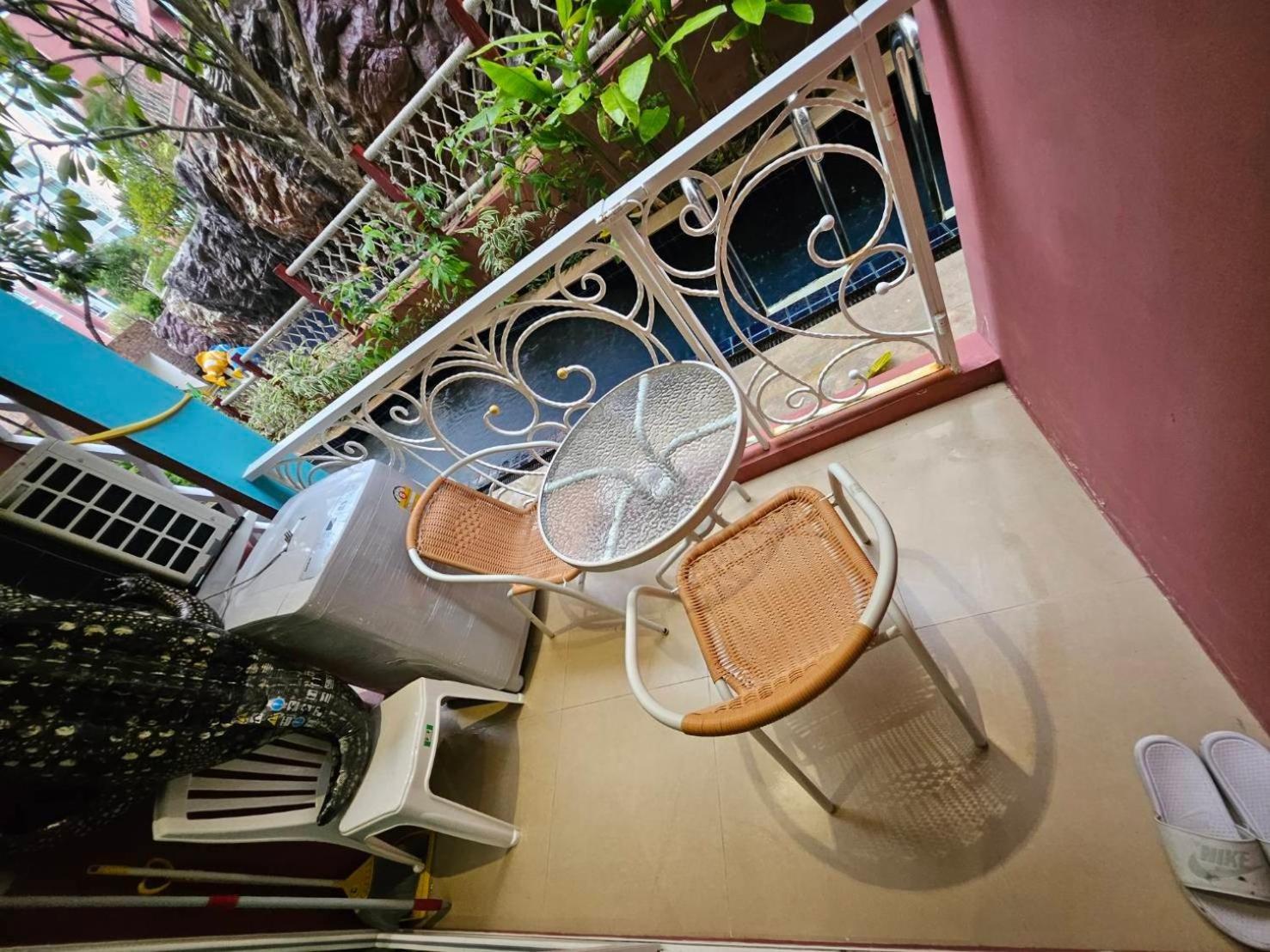 Aparthotel Grande Cariibbean Pattaya By Thita Esterno foto